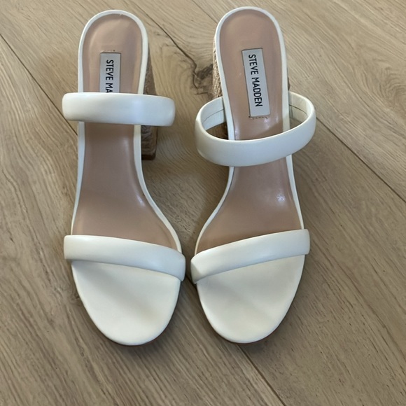 Shoes - Picture 2 of 4